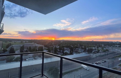Haysboro Apartment | Full Apartment, FREE Underground Parking, Near Train Station and Stampede