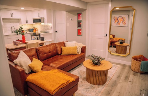 Lethbridge House | Full kitchen + TV Subscriptions + Luxurious bed