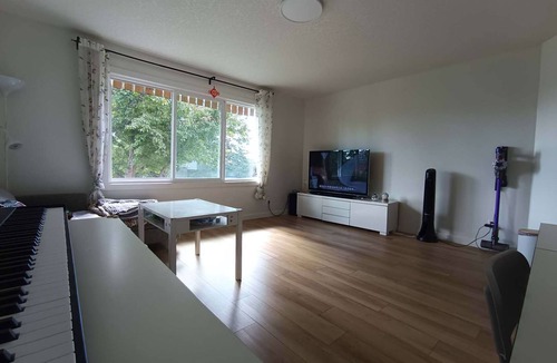 Northwest Calgary House | Full privacy whole Unit 4+ bedrooms next to downtown & airport