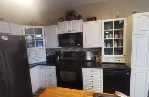 Vulcan County Cottage | Fun in the Sun! Lake McGregor Cottage & Resort