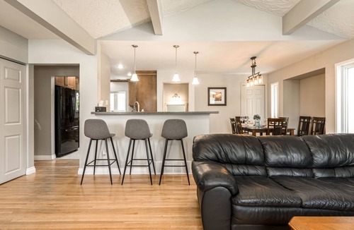 Haysboro House | Ganzes Haus in Haysboro mit privatem Parkplatz by Interhome