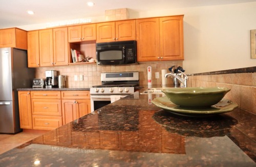Rossland Villa | Granite Mountain Chalet E - Red Mountain Village sleeps 8