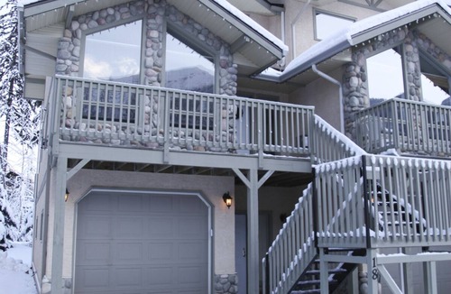 Fernie House | Great Location 4 Bedroom Ski To Lift Thunder Ridge Condo With Private Hot Tub