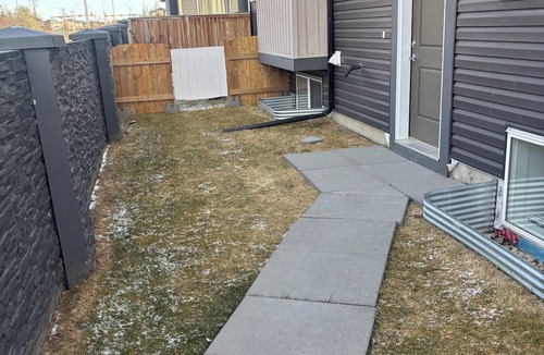 Airdrie House | Hidden Gem | Executive Suite, Private Entrance + 2BR
