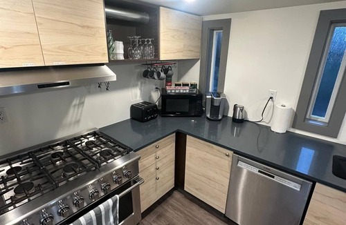 Saanich West Apartment | Hidden Oasis in Victoria, BC