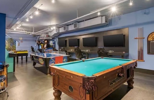 Upper Village Villa | Hilton Grand Vacation Whistler 2 BR Full Kitchen Ski In Ski Out