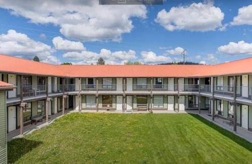 Logan Lake Hotel | Hotel Viewmont Residency Ltd.