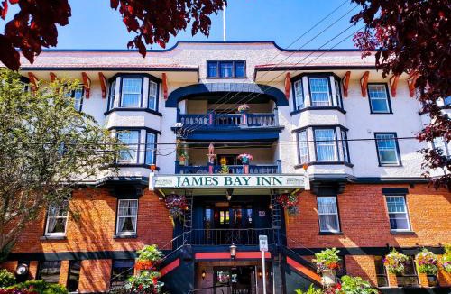 James Bay Hotel | James Bay Inn Hotel, Suites & Cottage