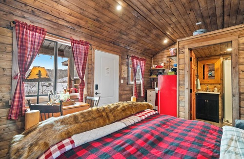 Foothills County Cabin | Keionna Private Riverside Cabin