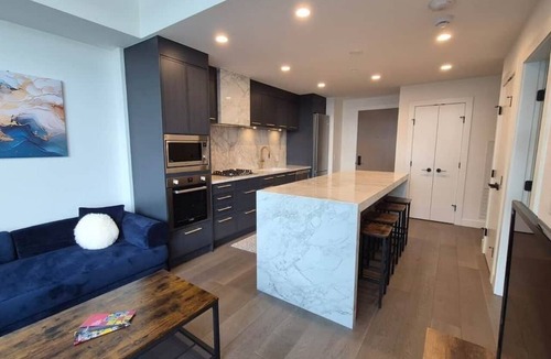 South Pandosy Apartment | Kelowna Aqua Waterfront Rental
