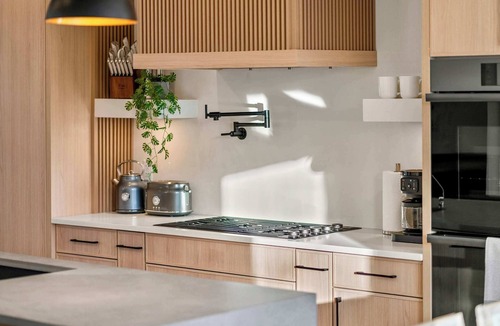 Kensington House | Kensington + Designer Home + City Views + Garage