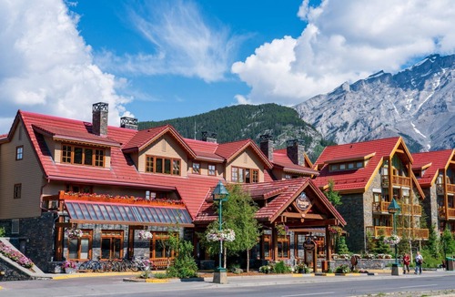 Banff Apartment | King Suite w/Fireplace, Mountain Views & Sauna