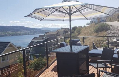 Central Okanagan Cottage | Lake View, New High ceiling, Luxurious Cottage