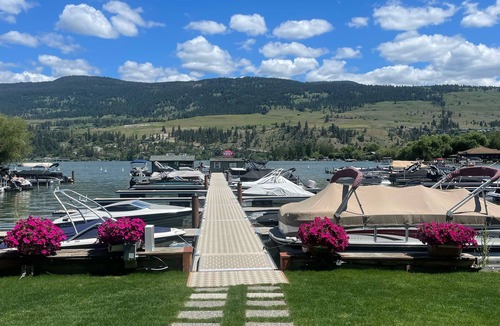Central Okanagan Condo | Lakefront 2 bedroom condo at Turtle Bay Resort and Marina