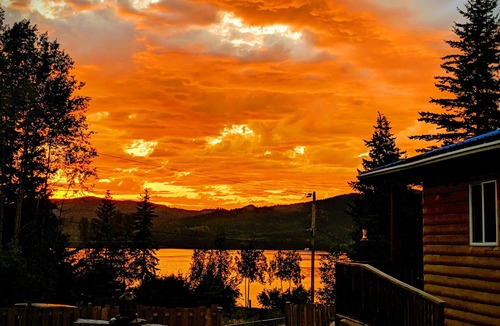 Canim Lake Cabin | Lakeside 2 Bedroom Cottage. Relax and Unwind In Nature.