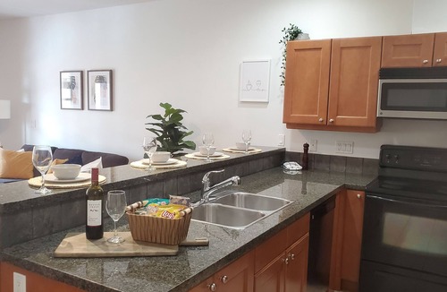 Osoyoos Condo | Lakeside 2BD Retreat at Casa Del Mila Oro Lake Osoyoos-Pool, Patio, Beach!