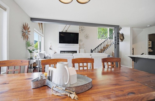 Kamloops House | Lakeside Haven