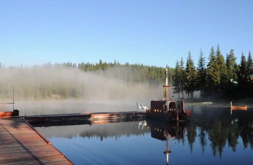 Idabel Lake Cabin | Lakeside Lodge Suite at a Wilderness Resort