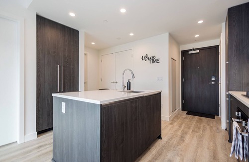 Cultural District Condo | Lakeview | 1 Bedroom Condo
