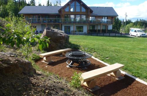 Bridge Lake Bed & Breakfast | Little Black Bear Lodge/B&B