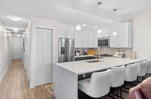 Osoyoos Condo | Located in Casa Del Mila Oro, ✨1st‑Floor Condo 2 bedroom Steps to the Pool ✨