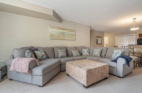 Invermere Apartment | Lookout Pointe, Lakeview, Pool, Hot Tub, Gym