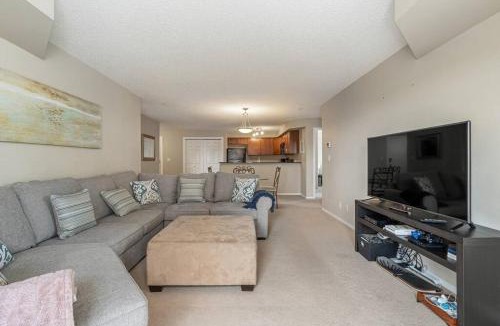 Invermere Apartment | Lookout Pointe, Lakeview, Pool, Hot Tub, Gym