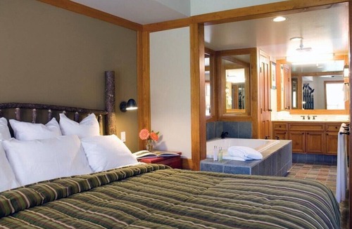 Whistler Condo | Luxurious 2-bedroom condo in North America’s top ski destination