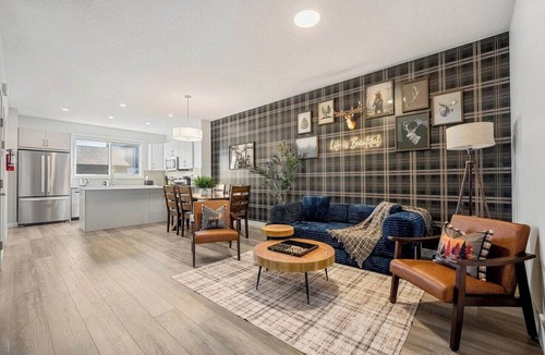 Evanston House | Luxurious 4BR Home | Near Banff | YYC | Garage
