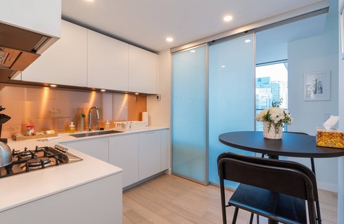 Central Condo | Luxury 1BR w/Great View in Downtown Vancouver