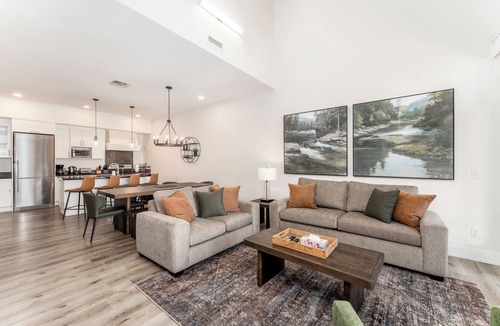 Canmore Condo | Luxury 3BR Penthouse with Amazing Views IndoorPool/HotTub, Undrgrnd Prkg