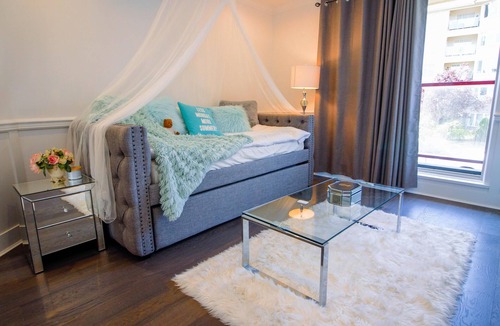 Victoria House | Luxury 3BR Townhome with Garden Oasis