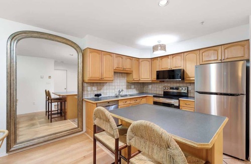 Blueberry Hill Apartment | Luxury 6-Bedroom - Whistler Village - Blueberry