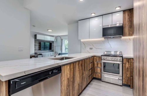 Downtown Vancouver Apartment | Luxury Apartment in Central Downtown Location