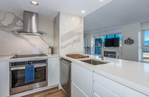 Yaletown Apartment | Luxury Designer 3BR Apartment In The Heart Of Downtown!