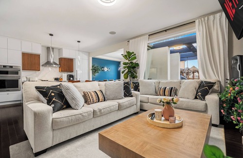 Cranston House | Luxury Haven | Pool | Hot Tub & Sauna |Outdoor BBQ