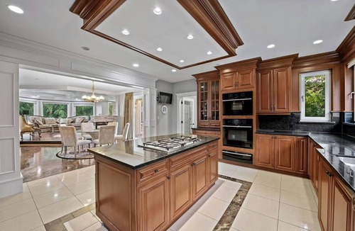 West Vancouver House | Luxury Pool Villa w/City Views | West Vancouver