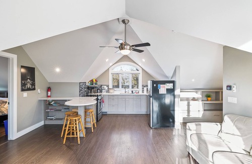 Northwest Calgary Apartment | Luxury private 1 BR loft, next to the river and pathways, amazing quiet location