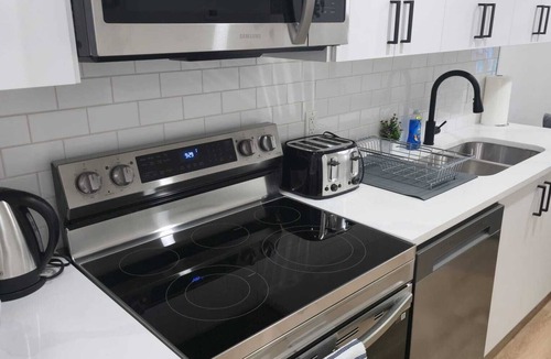 Airdrie Apartment | Mayfair Suite