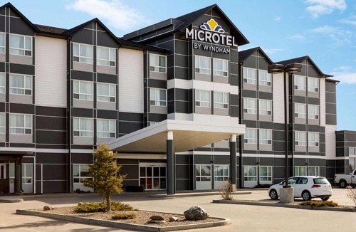 Lloydminster Hotel | Microtel Inn & Suites by Wyndham Lloydminster