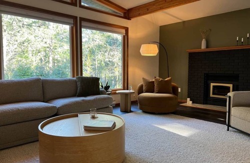 Victoria House | MindWell House: Vacation Rental for 8, Victoria, B.C.