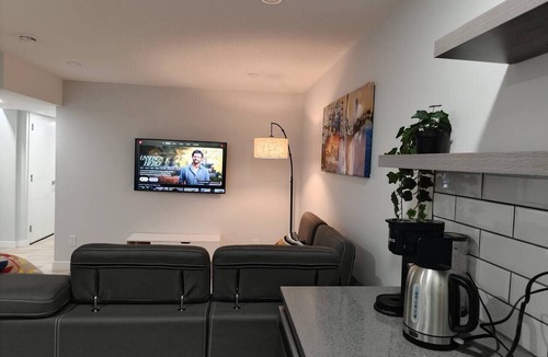 Leduc House | Modern 1Bedroom Stylish Private Basement Suite