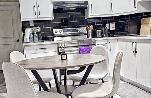 Sage Hill House | Modern 2-Bedroom Basement Suite | Private Entrance | Trails, City & Banff