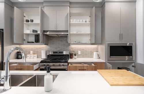 North Central Edmonton House | Modern 5BR Home Near Rogers Place & NAIT