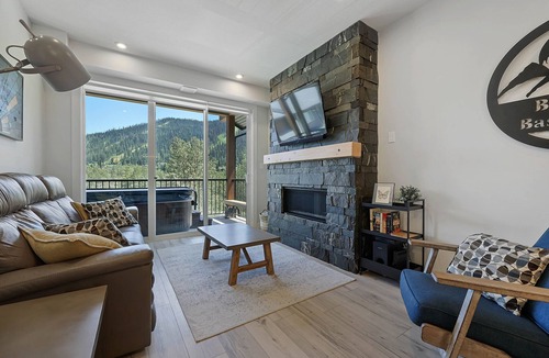 Sun Peaks Condo | Modern and Stylish Condo with Mountain Views