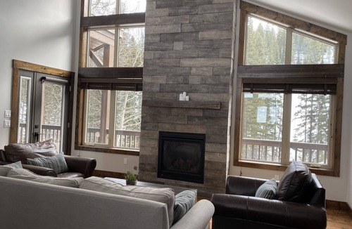 Panorama House | Modern cabin, close walk to lift, ski in, hot tub, close to golf course.