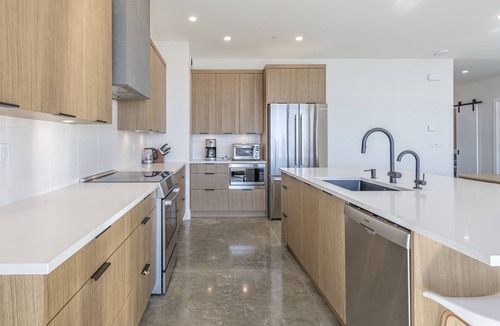Silver Star Mountain House | Modern home with king bed, double garage, media room and amazing views