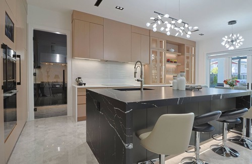 Richmond House | Modern luxury villa with 4 ensuites. Perfect for large family gatherings.