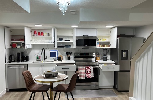 Northwest Edmonton Apartment | Modern Private Basement Suite – West Edmonton Comfort & Convenience