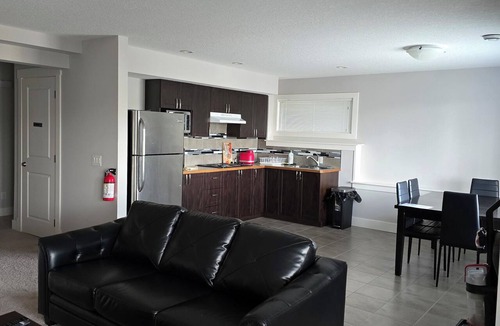 Sage Hill House | Modern Walkout Suite with Private Entry and Self Check-In, North West Calgary